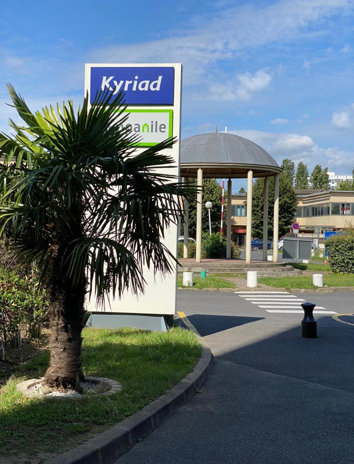 Kyriad Le Blanc-Mesnil Exterior foto