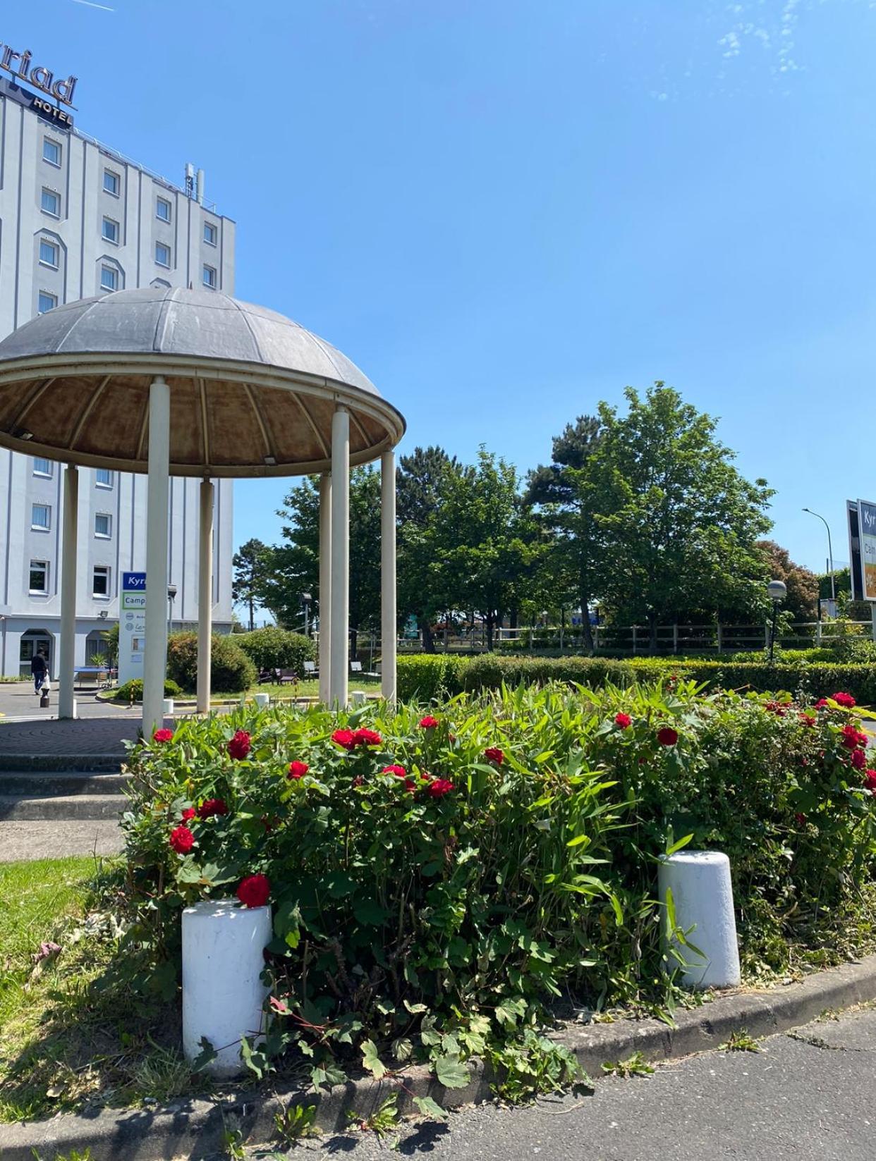 Kyriad Le Blanc-Mesnil Exterior foto